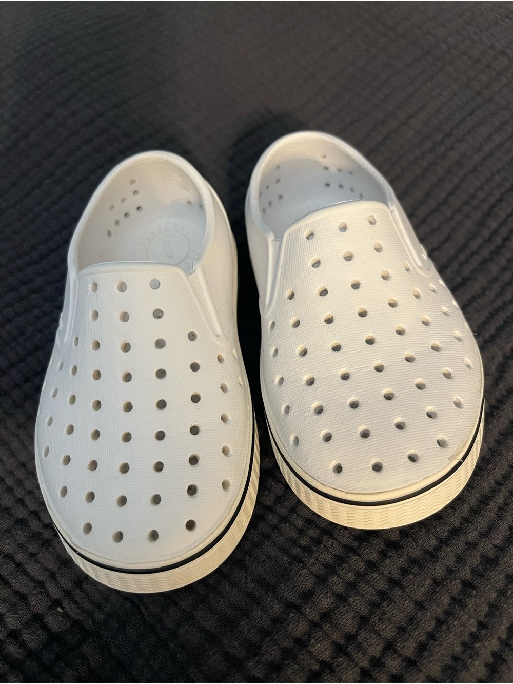 Native Kids Blue Slip-On Shoes size 8c